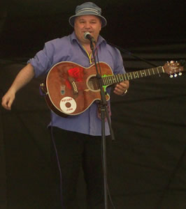 Darren Poyzer live at Acoustic Festival of Britain 2009